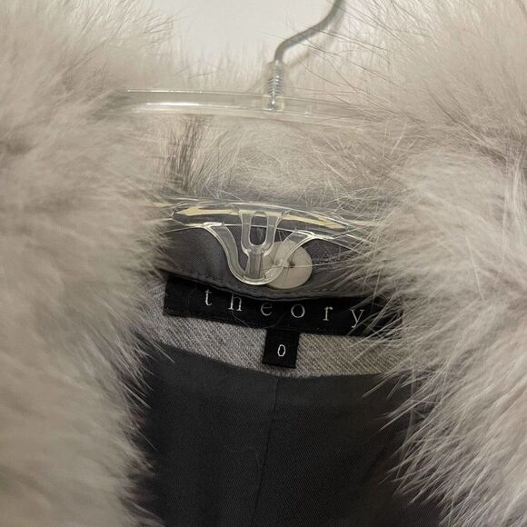 NWOT THEORY gray wool blazer jacket with removable Real blue fox fur trim US 0 - Picture 8 of 9